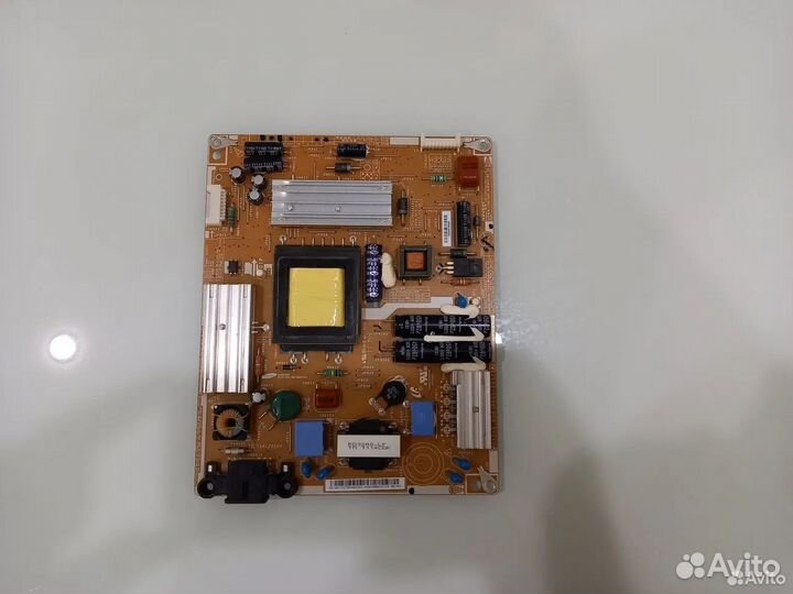 Разбор Samsung UE32D4010