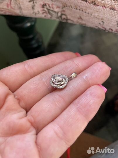 Серебряная подвеска с фианитами