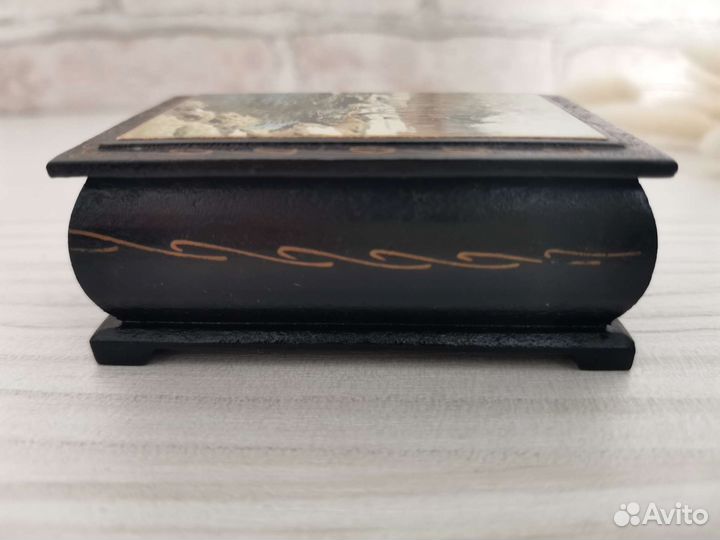 Шкатулка деревянная лаковая миниатюра