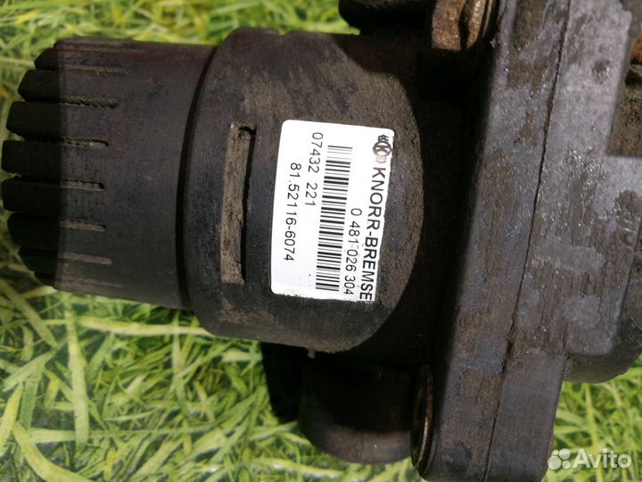 Клапан ускорительный MAN TGA 2008 81521166074