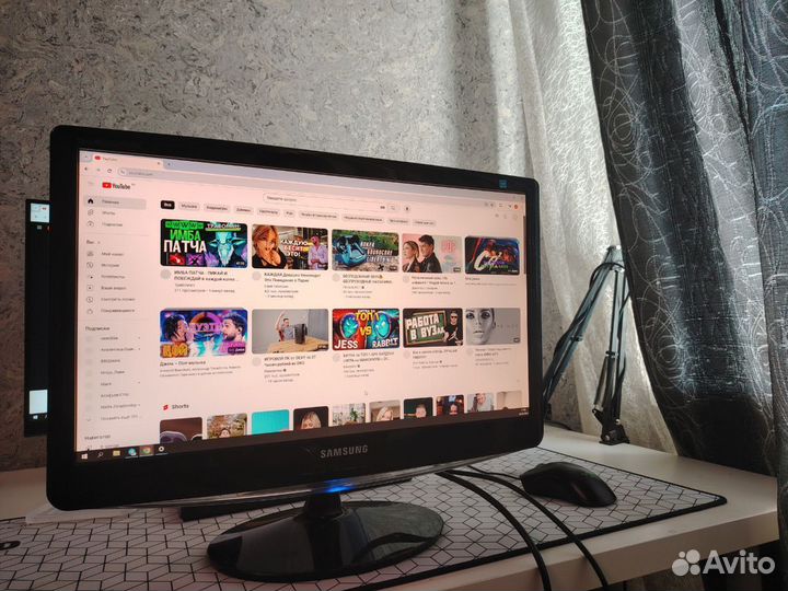 Монитор Samsung