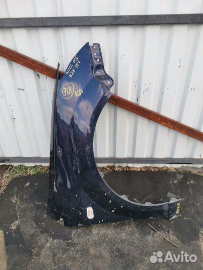 Крыло переднее правое Toyota Will Vs NZE127