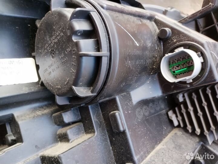 Фара левая Sportage 5 NQ Американская