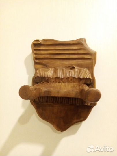 Держатель для гитары ручной работы