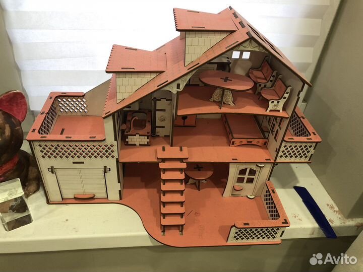 Домик кукольный деревянный