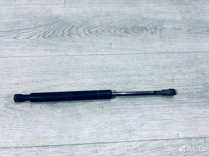 Амортизатор двери багажника Land Rover Range Rover