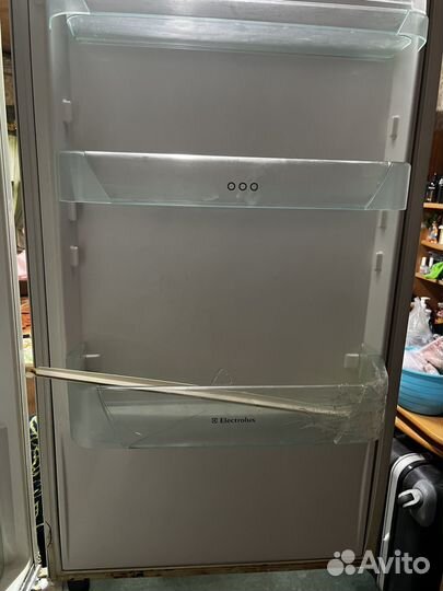 Холодильник Электролюкс на запчасти