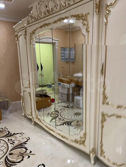 3-к. квартира, 130 м², 7/15 эт.