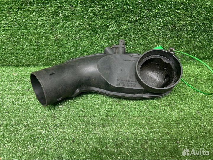 Патрубок воздушного фильтра Audi A6 C5