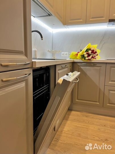 Кухня на заказ с доводчиками