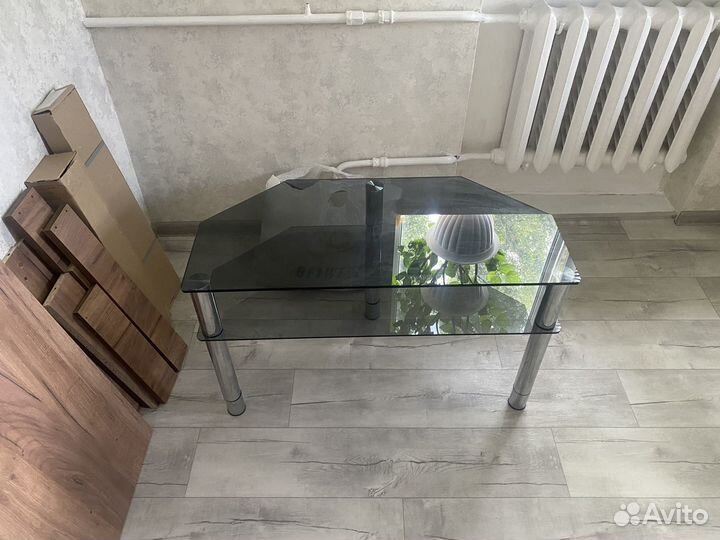 Столик для телевизора