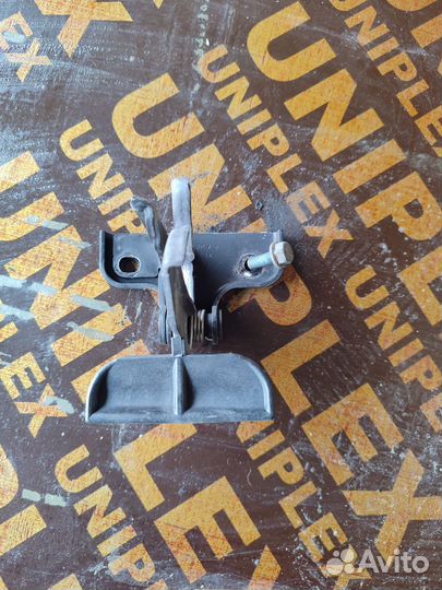 Замок капота Mercedes W 219 A2098800164