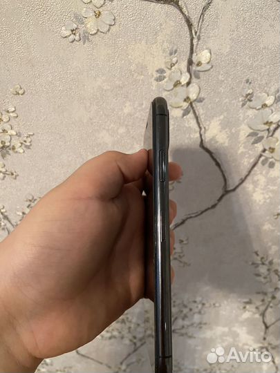 iPhone X, 64 ГБ