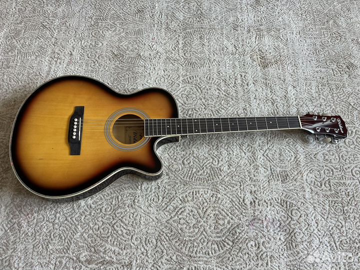 Гитара электроакустическая