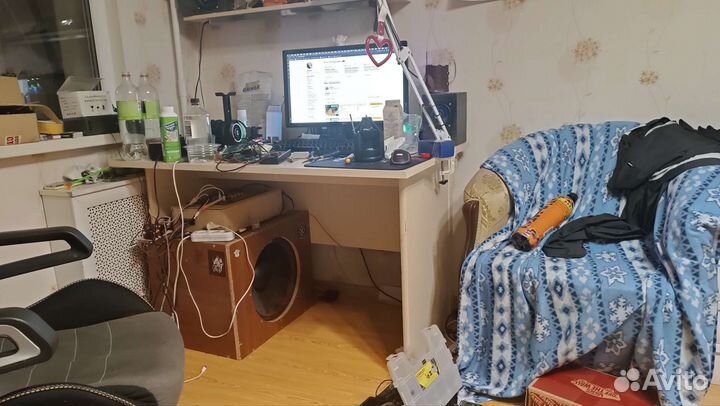 Сабвуфер с колонками и усилителем