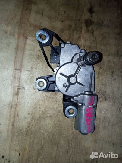 Volkswagen Caddy 3 Touran моторчик заднего