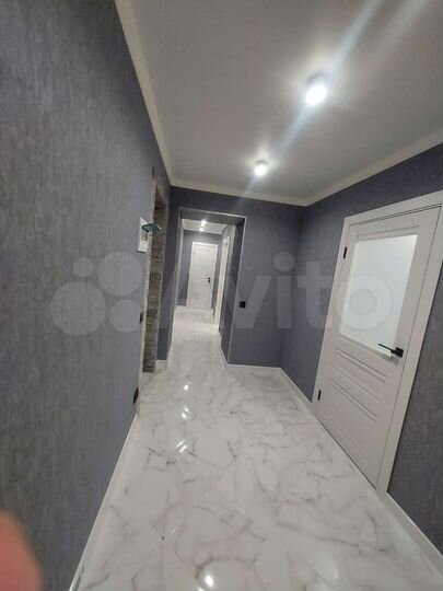 2-к. квартира, 70 м², 3/12 эт.