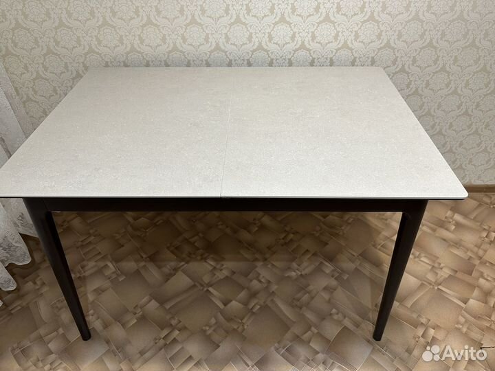 Продам стол «плей»