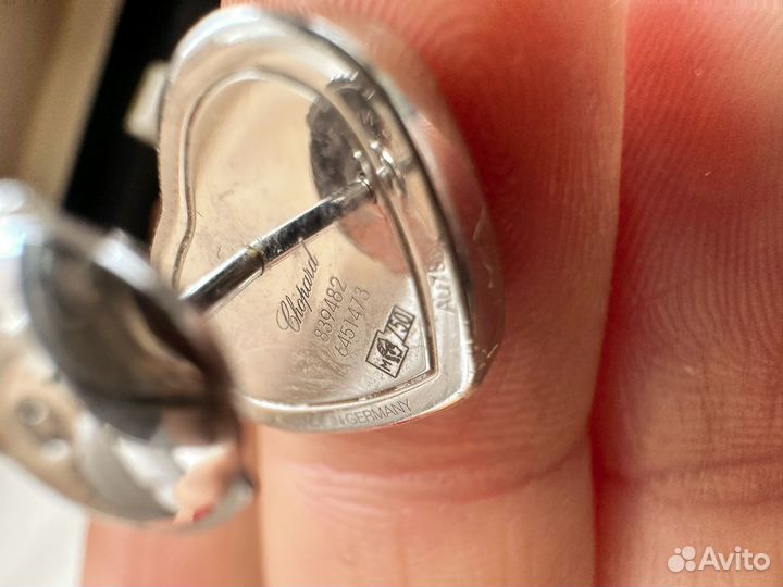 Золотые серьги Chopard. Happy Heart оникс