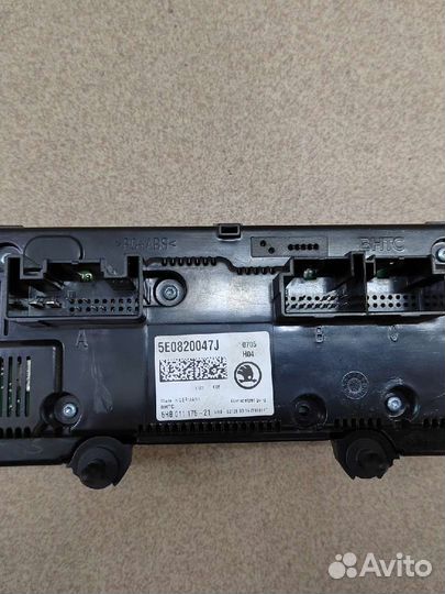 Блок управления отопителем Skoda Octavia A7 5E