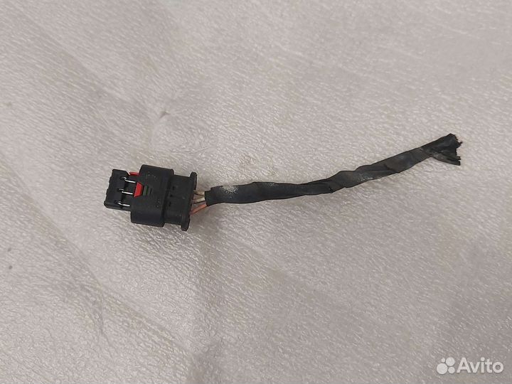 Разъём,фишка датчика парковки Лада Веста