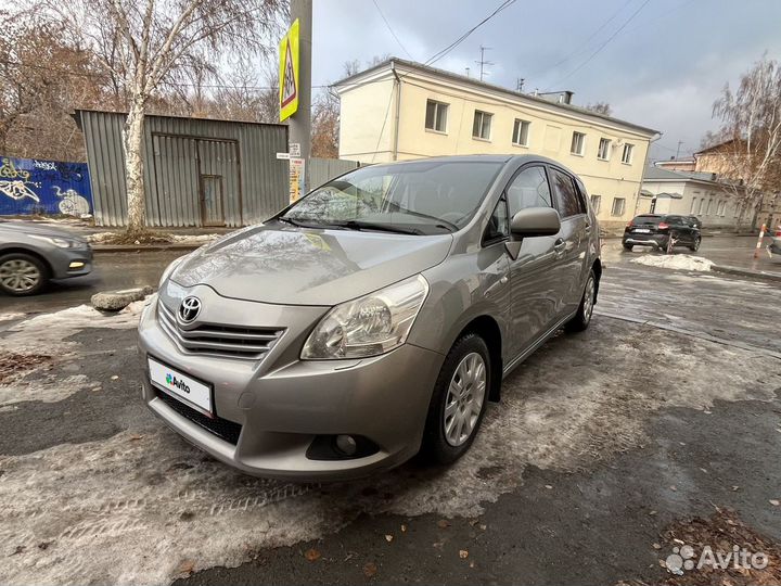 Toyota Verso 1.8 МТ, 2011, 171 000 км