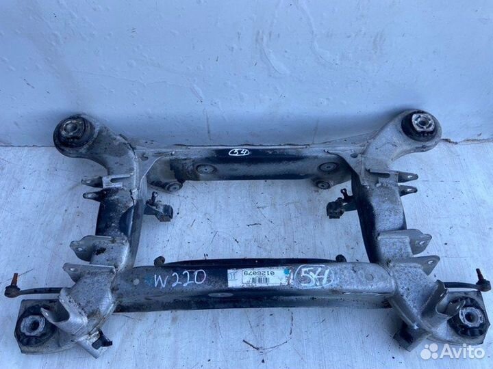 Подрамник задний Mercedes-Benz S-Class W220