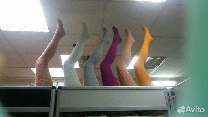 Плечики подставка для колготок нога