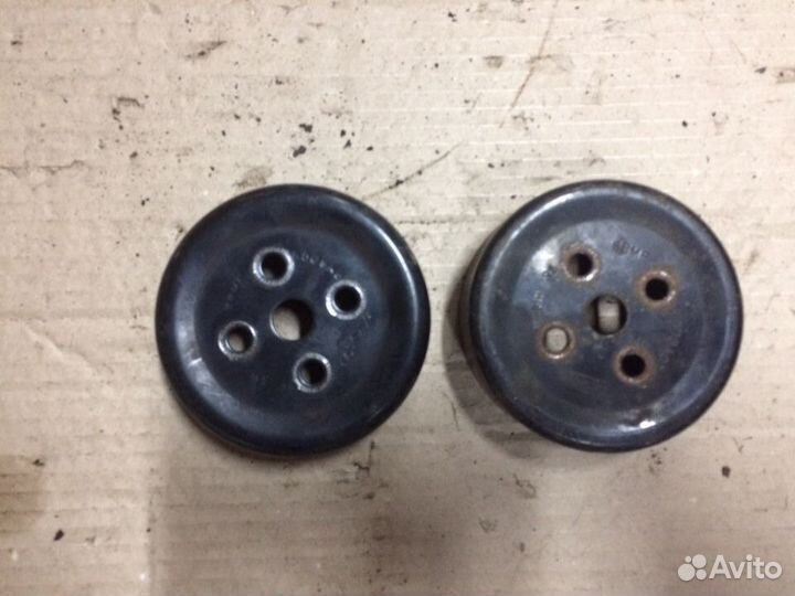 Шкив водяного насоса Ford Focus 2 1.6 бензин