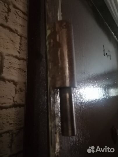 Дверь входная металлическая бу