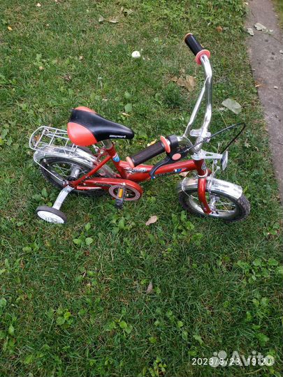 Продается детский велосипед, на возраст 3-5 лет