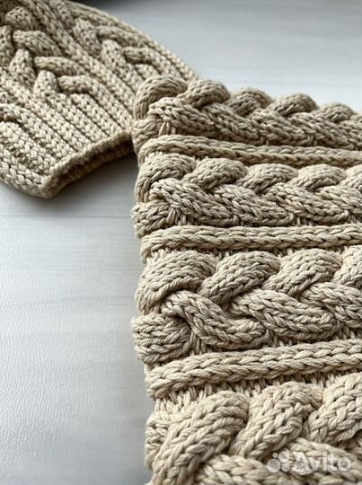 Комплект шапка+ снуд. Новый