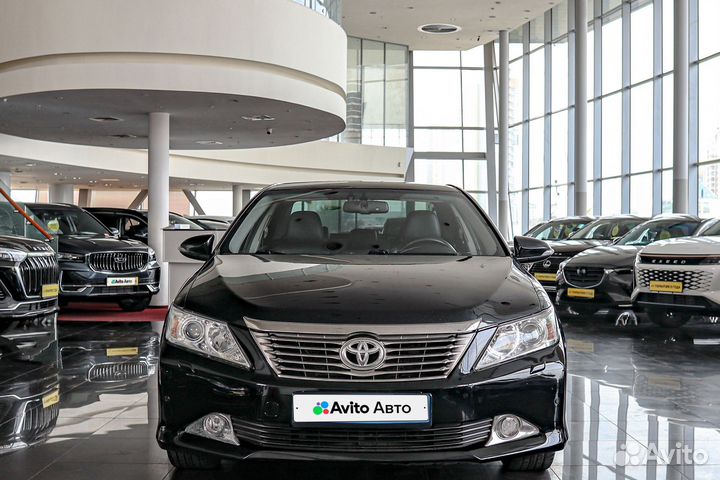 Toyota Camry 2.5 AT, 2014, 225 000 км