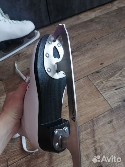 Коньки на девочку 35 размер