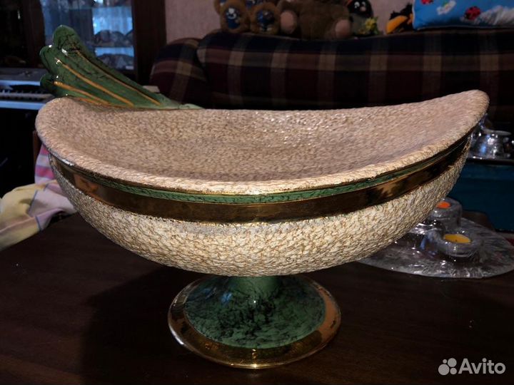 Фруктовница на ножке