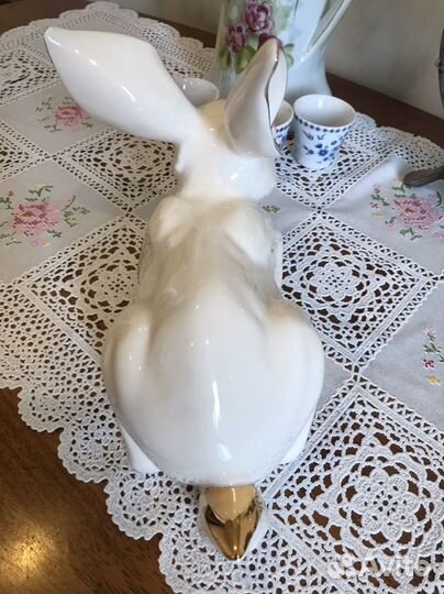Статуэтка фарфор Пасхальный заяц