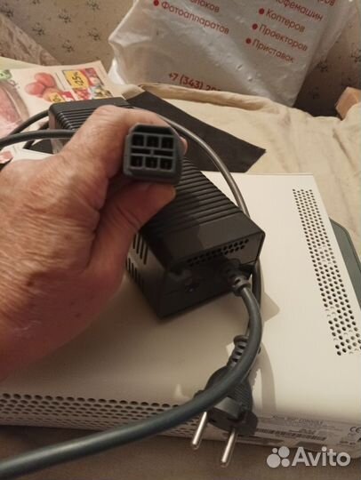 Xbox 360 Console (Fat) 2008 год. Разбор