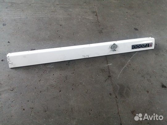 Спойлер под кабину kenworth нижний левый