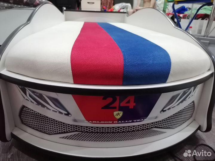 Детская кровать с матрасом машинка