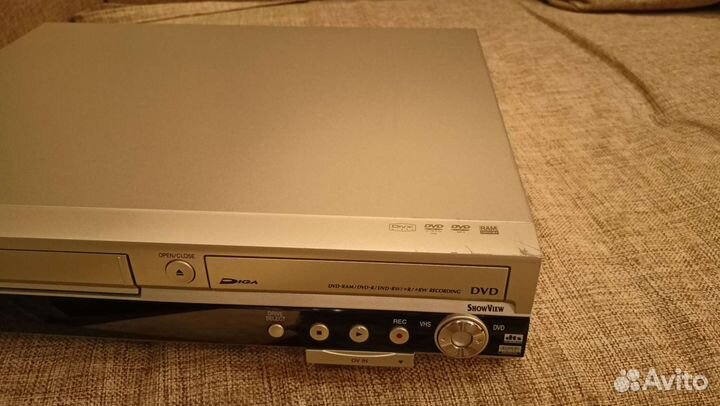 DVD рекордер Panasonic DMR-ES35V