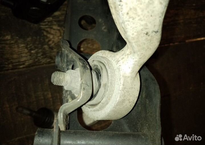 Рычаги передние верхние lexus ls460