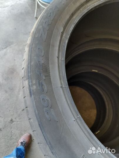 America Cargo 295/40 R21