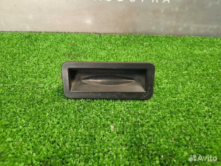 Кнопка открывания багажника Ford Focus 2 хэтчбек