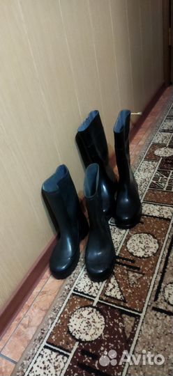 Резиновые сапоги