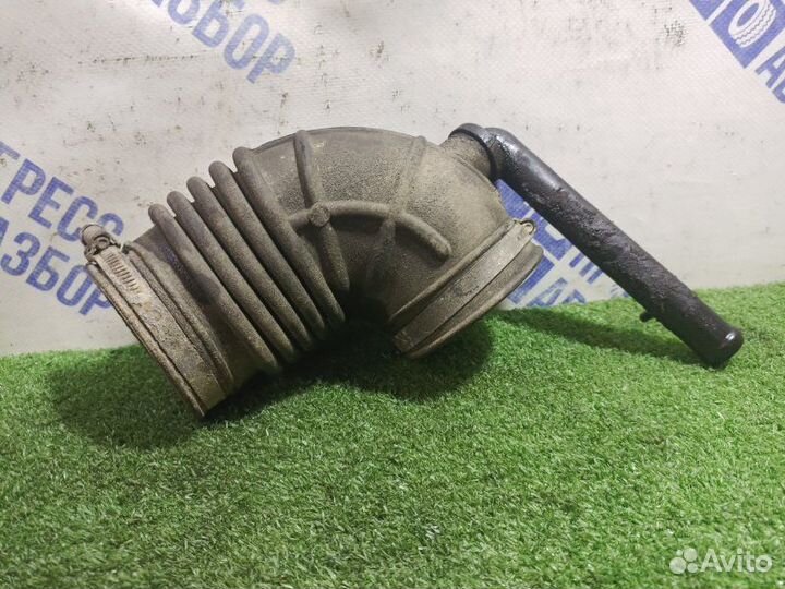 Патрубок воздушного фильтра Uaz Patriot