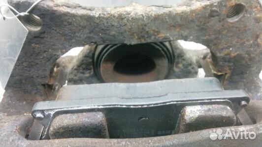 Суппорт тормозной передний правый chevrolet trax