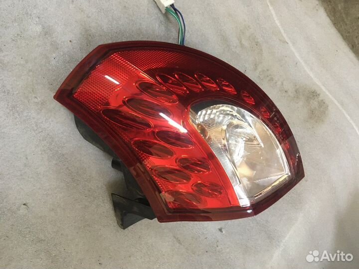 Фонарь задний правый (Geely Emgrand X7)