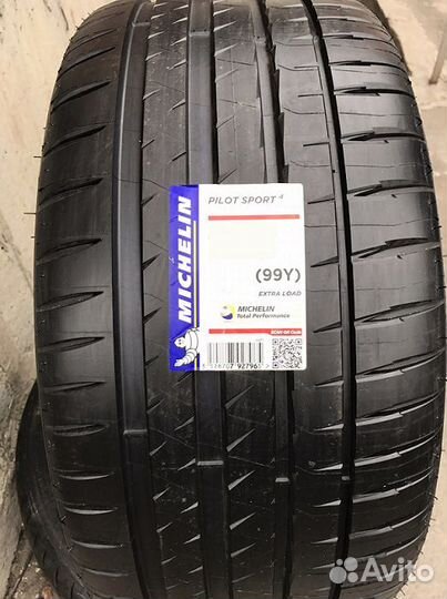 Michelin Pilot Sport 4 225/40 R18 92Y