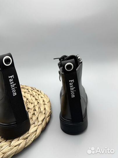 Ботинки демисезон(для девочки),новые,р.35,37