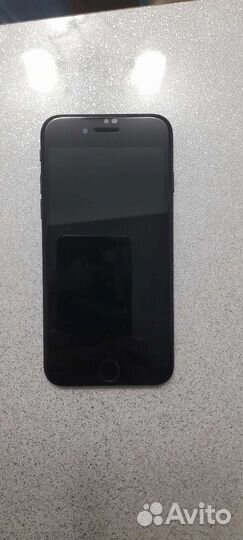 Телефон iPhone 7 на 32 gb